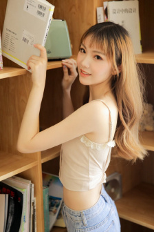 《年轻女教师